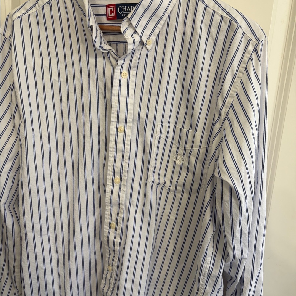 Excellent condition Chaps size L Men's White and Blue Striped Button Down Shirt - Picture 5 of 11